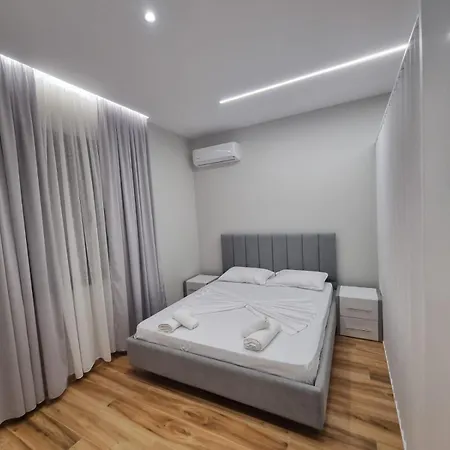 Luxury Ergen アパート Vlorë